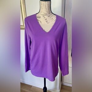 Jones NY long sleeve t shirt v neck dark lavender size XL